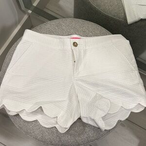 Lilly Pulitzer White Scallop Hem High Waist Shorts NWOT